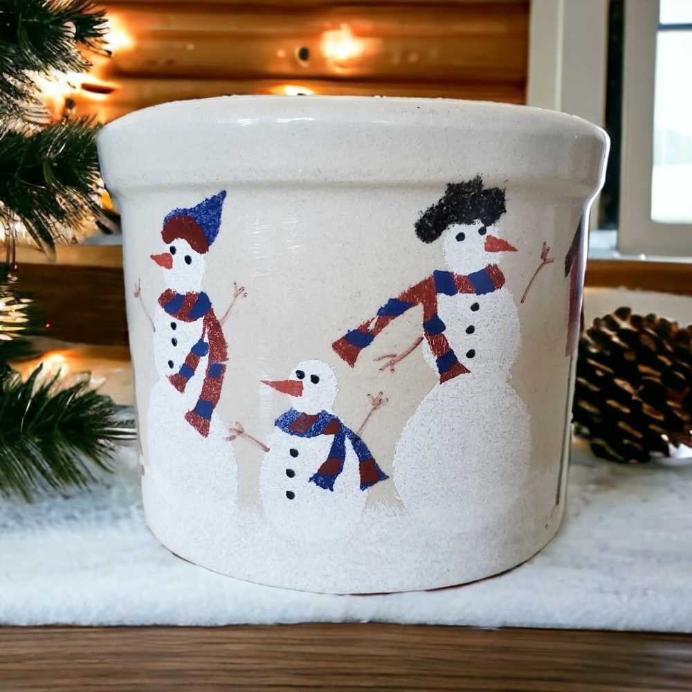 Roseville Robinson Ransbottom Low One Pint Crock with Painted Snowmen, Christmas